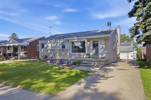 15080 Churchill Blvd, Southgate, MI, 48195-2629 | Card Image