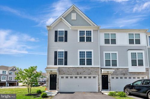 450 Wyatt Dr, TOWNSEND, DE, 19734-2812 | Card Image