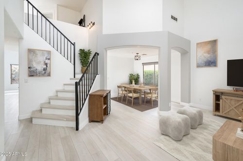 10219 E Le Marche Dr, Scottsdale, AZ, 85255-8646 | Card Image