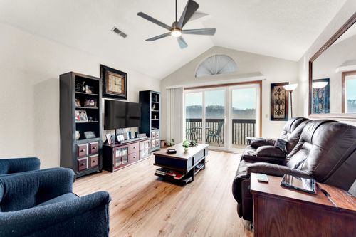 150 Sunken Forest Dr, Forsyth, MO, 65653-8121 | Card Image