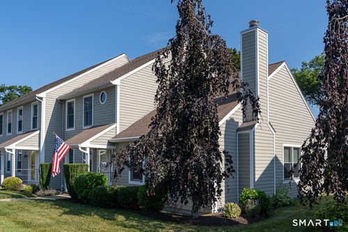 12-12 Michelle Ln, Mystic, CT, 06355-1955 | Card Image