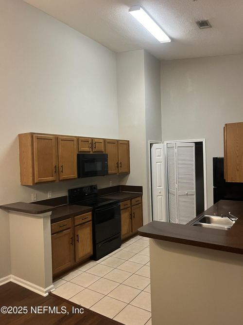 14-3610 Kirkpatrick Cir, Jacksonville, FL, 32210-0201 | Card Image