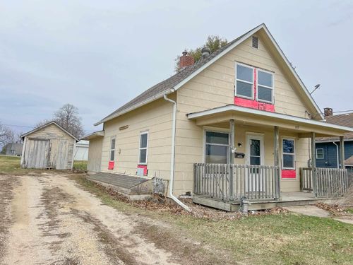 117 Cedar St, West Union, IA, 52175-1112 | Card Image