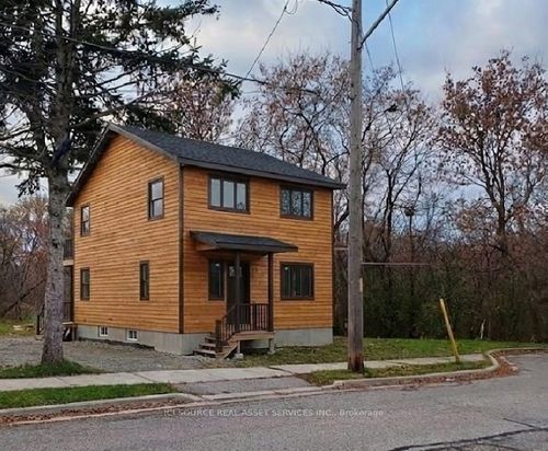 85 Hall St, Oshawa, ON, L1H2Y8 | Card Image