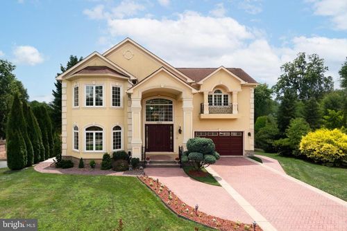 5812 Lone Oak Dr, BETHESDA, MD, 20814-1844 | Card Image