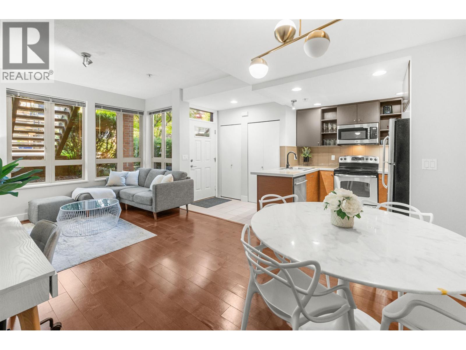 Residential in North Vancouver 2