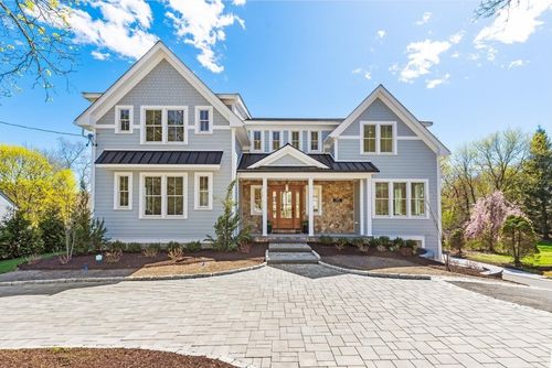 320 Concord Avenue, Lexington, MA, 02421 | Card Image