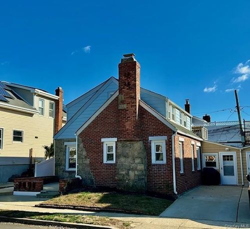 108 Atlantic Ave, Long Beach, NY, 11561-3805 | Card Image