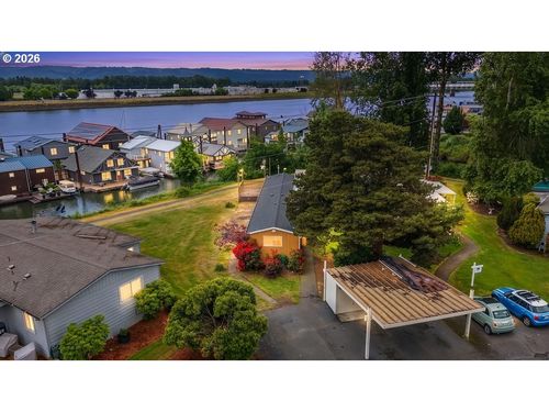 12261 N Westshore Dr, Portland, OR, 97217-8236 | Card Image