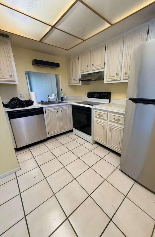 3a-105 Royal Park Drive, Oakland Park, FL, 33309 | Card Image