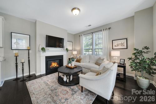 6658 Berewick Commons Pkwy, Charlotte, NC, 28278-6749 | Card Image