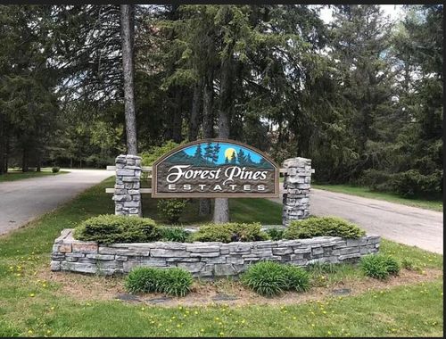 9113 Forest Pines Dr, Mecosta, MI, 49332-9771 | Card Image