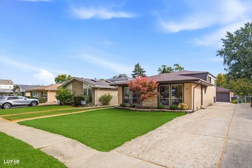 851 Long Rd, Glenview, IL, 60025-3353 | Card Image