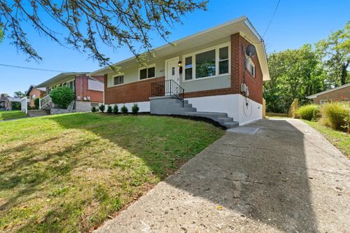 8630 Darnell Ave, Cincinnati, OH, 45236-1622 | Card Image