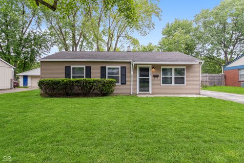 8128 Barry Road, Indianapolis, IN, 46219 | Card Image