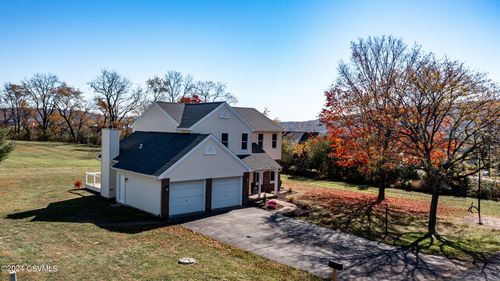 4 Hedge Row, Bloomsburg, PA, 17815 | Card Image