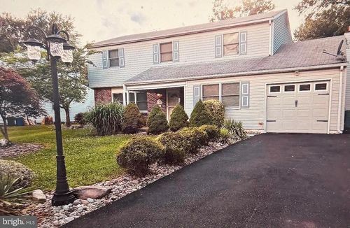 854 Phillips Rd, WARMINSTER, PA, 18974-2765 | Card Image