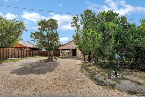 1232 Eastview Dr, Canyon Lake, TX, 78133-6169 | Card Image