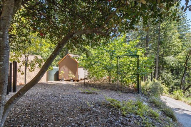 310 Sunny Patch Ln, House other with 1 bedrooms, 1 bathrooms and 4 parking in Ben Lomond CA | Image 40