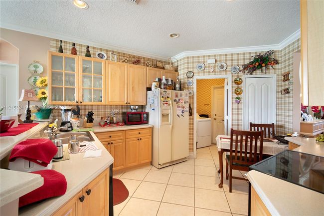 4437 Sw 161 St Path, House other with 3 bedrooms, 2 bathrooms and null parking in Miami FL | Image 10