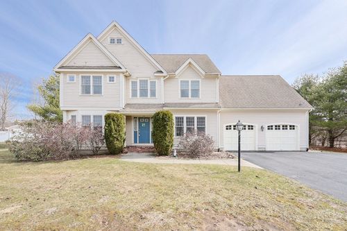 75 Sunflower Dr, Raynham, MA, 02767-1877 | Card Image