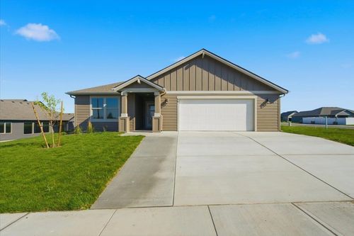 36 W 12th St, Deer Park, WA, 99006-5265 | Card Image