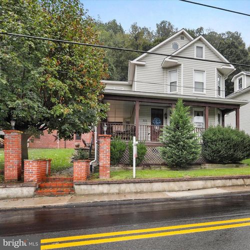 160 Main St, RIDGELEY, WV, 26753-4402 | Card Image