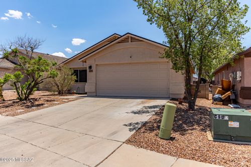 1630 E Saint Jerome St, Tucson, AZ, 85713-5194 | Card Image