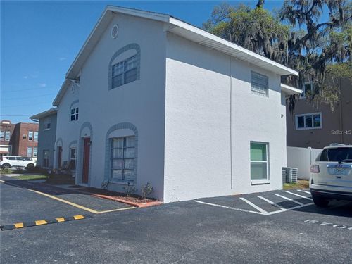 5708-5708 Townhouse Dr, New Port Richey, FL, 34652-3817 | Card Image