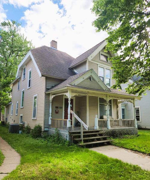 207 E Sanborn St, Winona, MN, 55987-5508 | Card Image