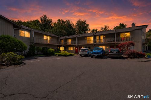 14-100 Wolfpit Ave, Norwalk, CT, 06851-3438 | Card Image