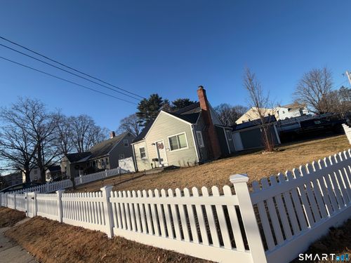 19 Maple St, Plainville, CT, 06062-2236 | Card Image