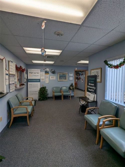 unit-205-1445 Wampanoag Trl, Riverside, RI, 02915-1019 | Card Image