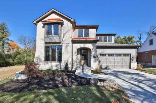 7556 Shawnee Run Rd, Madeira, OH, 45243-3011 | Card Image