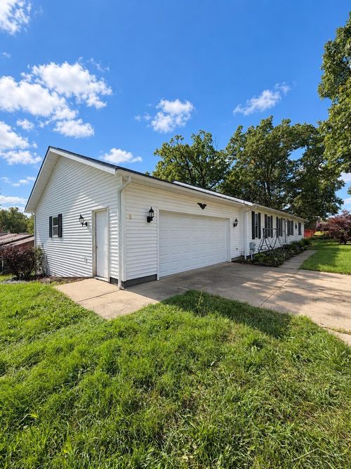 353 Wa Wee Nork Dr, Battle Creek, MI, 49015-3439 | Card Image