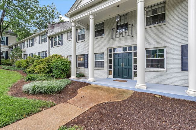 422 Bowling Ave, Condo with 2 bedrooms, 1 bathrooms and 1 parking in Nashville TN | Image 24