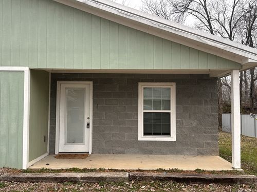 126 N Oak St, Hohenwald, TN, 38462-1302 | Card Image