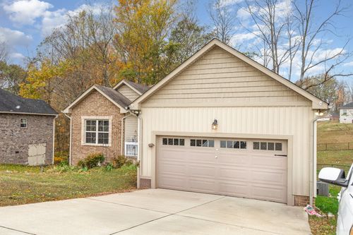 250 Wagoners Way, Westmoreland, TN, 37186-5056 | Card Image
