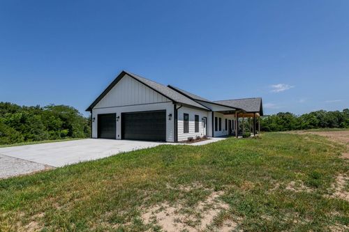 11316 W Bradley Ln, ROCHEPORT, MO, 65279-9322 | Card Image