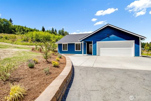 252 Wake Robin Ln, Longview, WA, 98632-6906 | Card Image