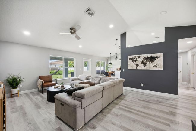 249 Sw Aubudon Ave, House other with 4 bedrooms, 2 bathrooms and null parking in Port St. Lucie FL | Image 6