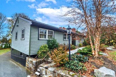 29 Sherman Avenue, House other with 3 bedrooms, 2 bathrooms and null parking in Trumbull CT | Image 3