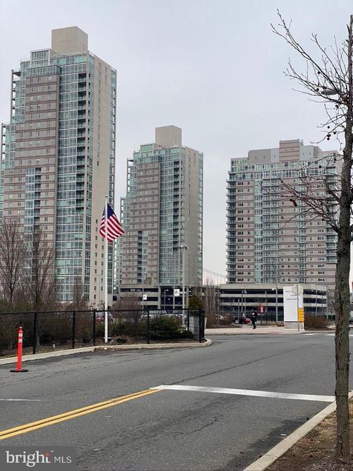 unit-f207-901 N Penn St, PHILADELPHIA, PA, 19123-3241 | Card Image