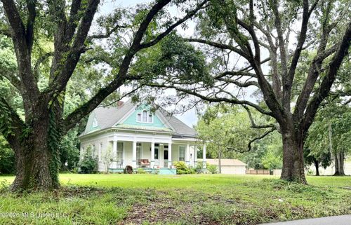 3807 Dantzler St, Moss Point, MS, 39563-2209 | Card Image