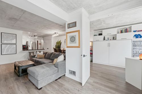 705-600 Queens Quay W, Toronto, ON, M5V3M3 | Card Image