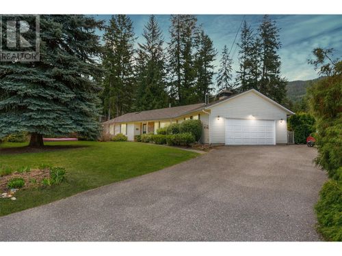 3445 Sidney Cres, Spallumcheen, BC, V4Y0S8 | Card Image