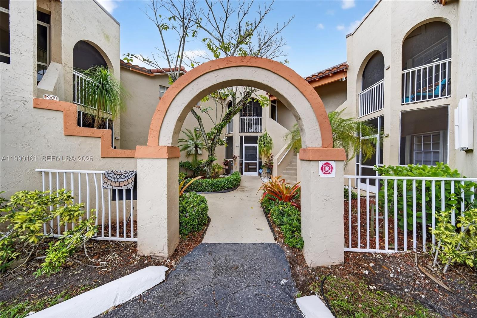 Residential in Pembroke Pines 4