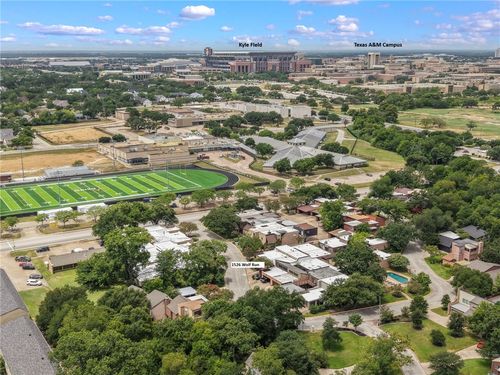 1526 Wolf Run, College Station, TX, 77840 | Card Image