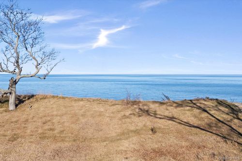 4760 Blue Horizon Blfs, Peconic, NY, 11958 | Card Image