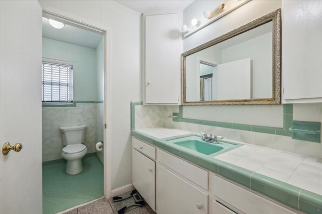 Secondary bathroom | Image 24
